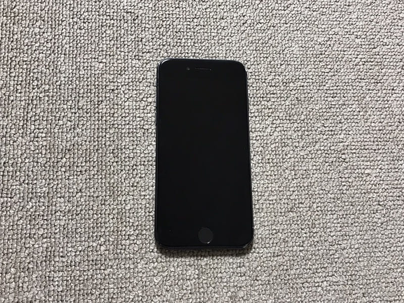 修理後のiPhone。ディスプレイ交換修理後。